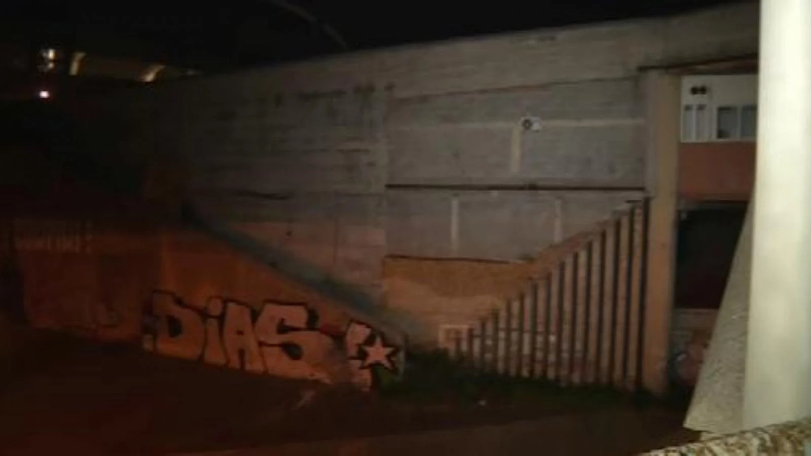 Fuorigrotta: patinete lançado do alto fere mulher na cabeça em piazzale Tecchio