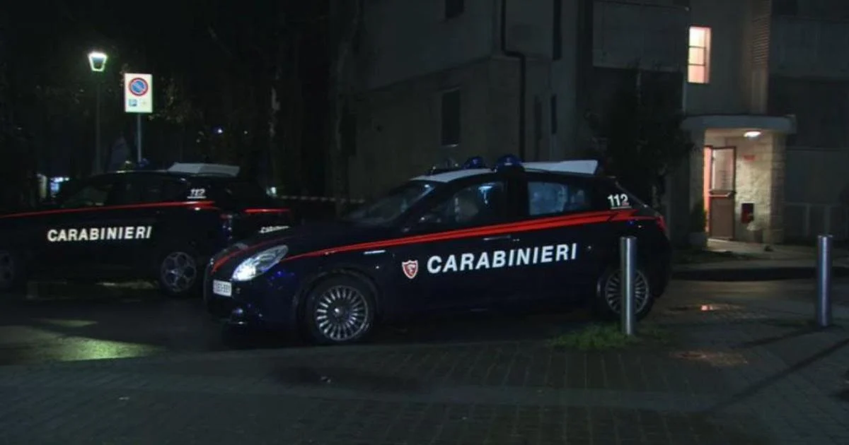 Homem de 70 anos encontrado morto em Rozzano; jovem de 21 anos é investigado