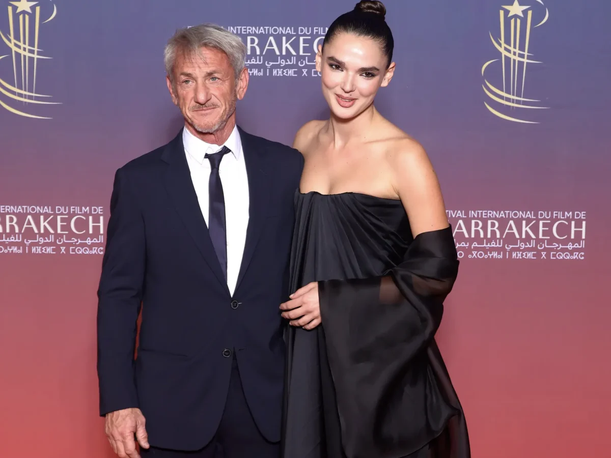 Sean Penn e Valeria Nicov passeiam de mãos dadas em Santa Monica e enfrentam críticas pela diferença de idade