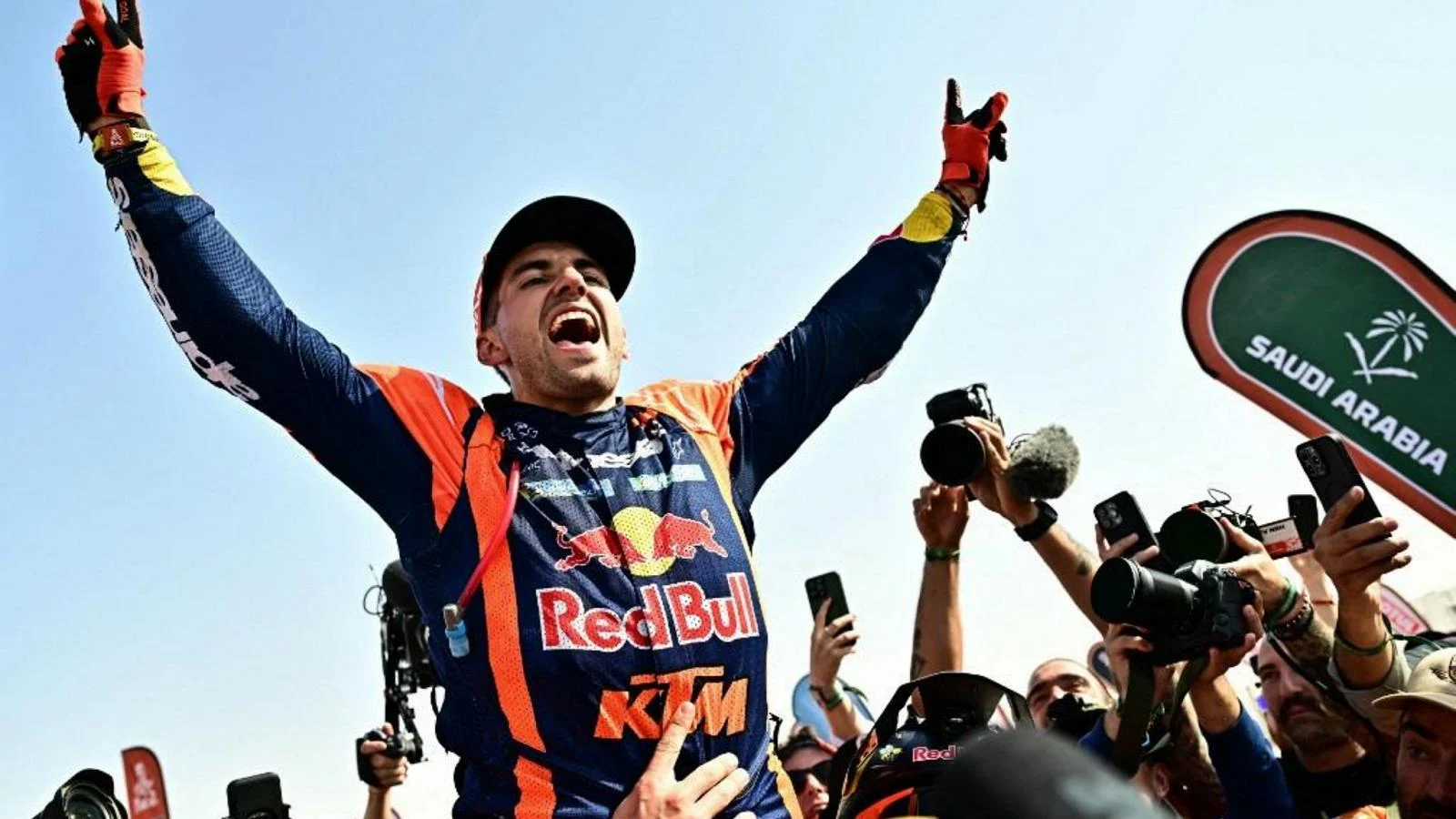 Dakar 2026: Luciano Benavides conquista vitória dramática por 2 segundos na categoria motos