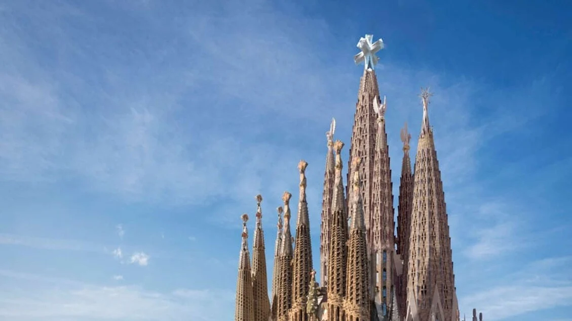 Gaudí esculpiu a alma de Barcelona: a marcha final da Torre de Jesus na Sagrada Família