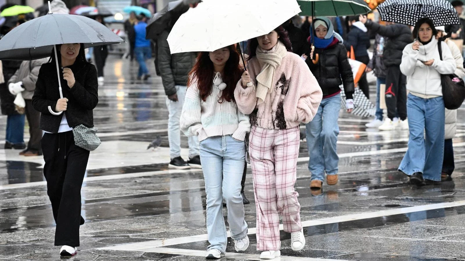 Neve nas Alpi e alerta para fortes rovesci em Sicília, Calábria e Sardenha
