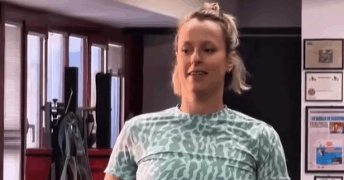 Federica Pellegrini responde críticas por treinos na academia aos sete meses de gravidez: 'Levo em conta 3 fatores'