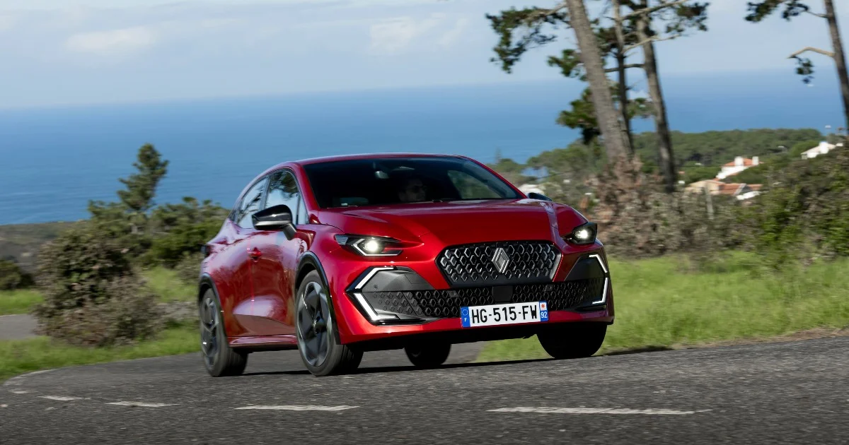 Renault Clio: 35 anos de sucesso — da citycar pioneira ao modelo global