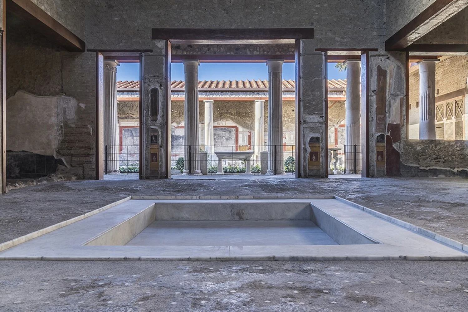 Como o aqueduto de Augusto transformou as termas e a higiene urbana em Pompeia