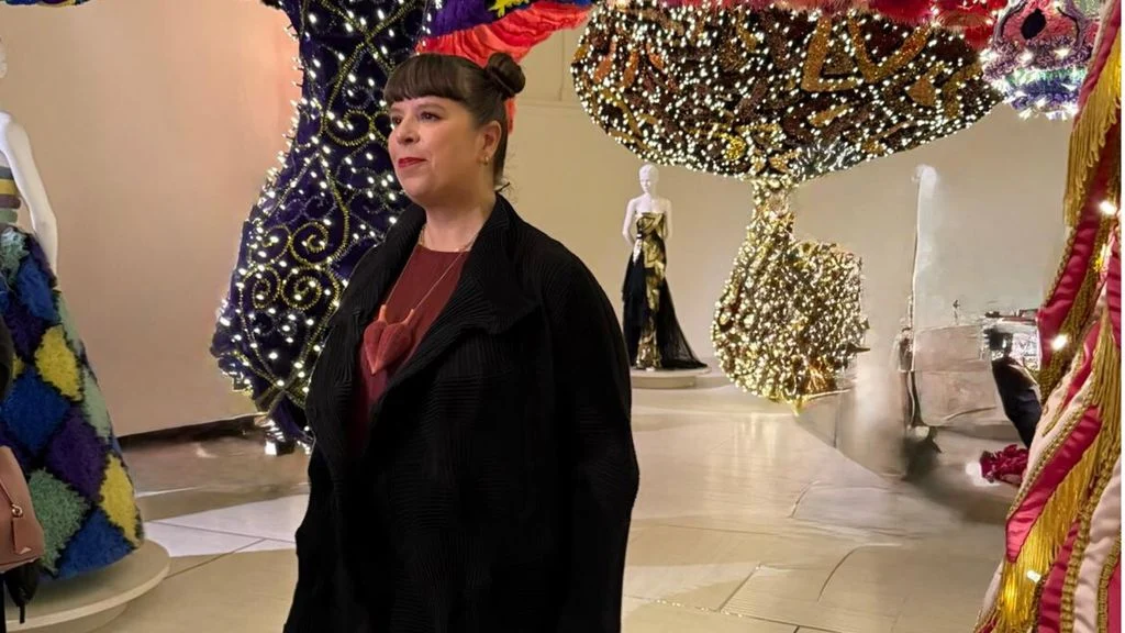 Il trionfo della donna, le creazioni di Valentino sposano l'arte di Joana — agi.it