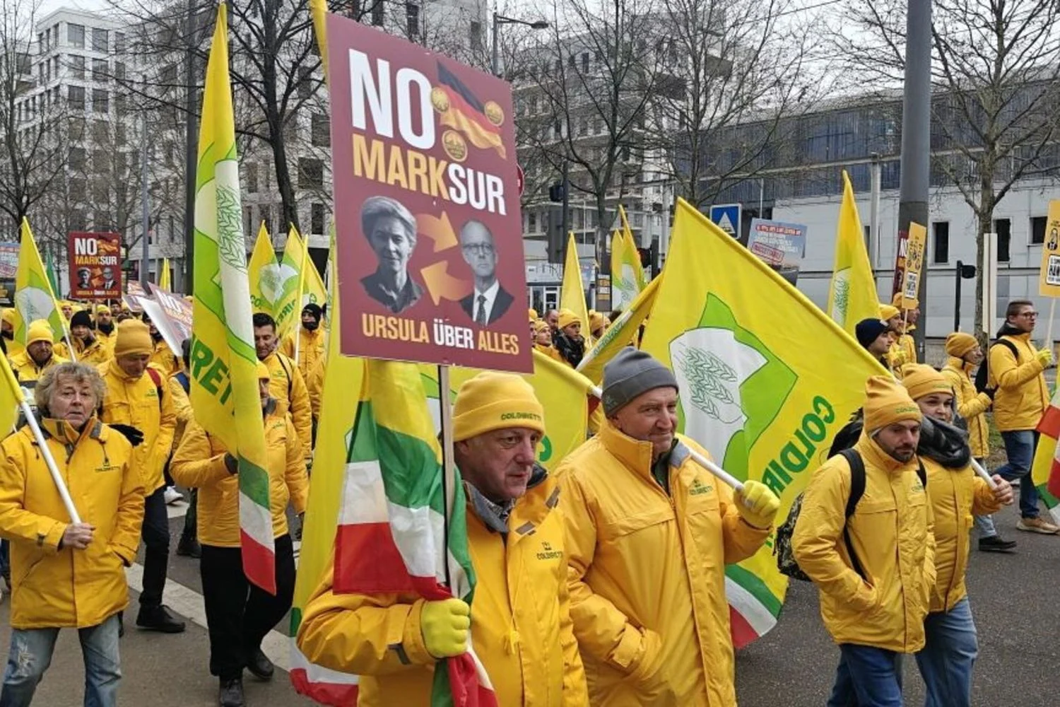 Agricultores protestam em Estrasburgo contra o acordo UE‑Mercosur com 4 mil manifestantes e 750 tratores