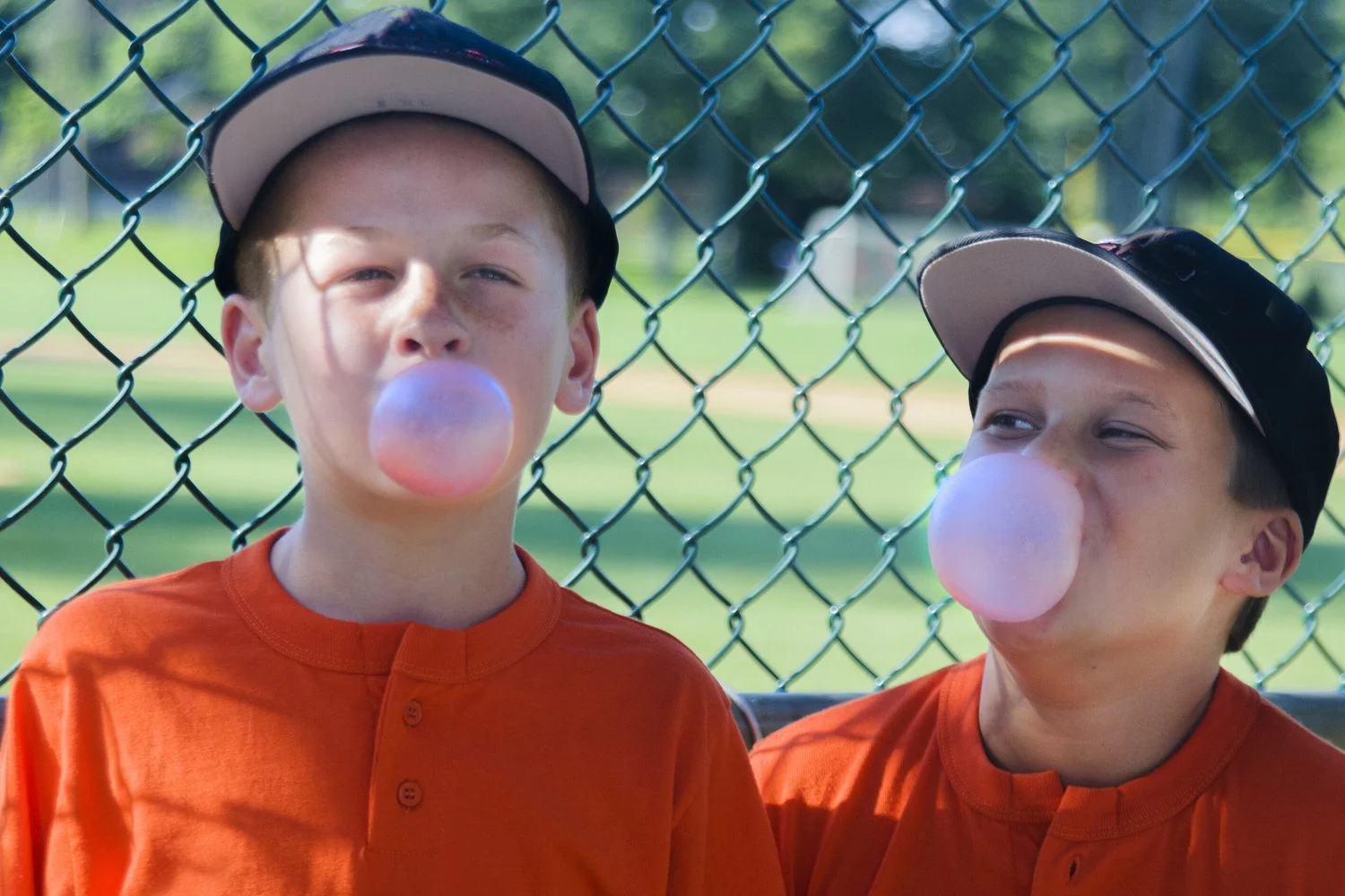 Como as microglia regulam a amnésia infantil: o mecanismo que 'apaga' as primeiras memórias