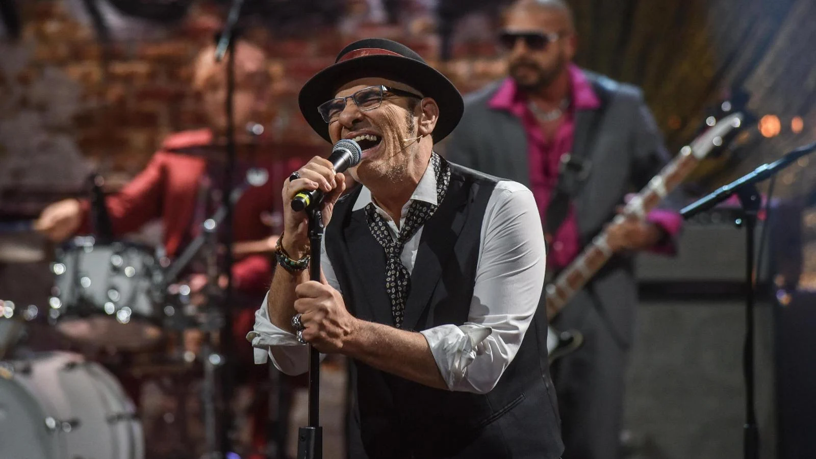 Francesco Baccini lança “Franco Califano”: uma declaração de amor à música