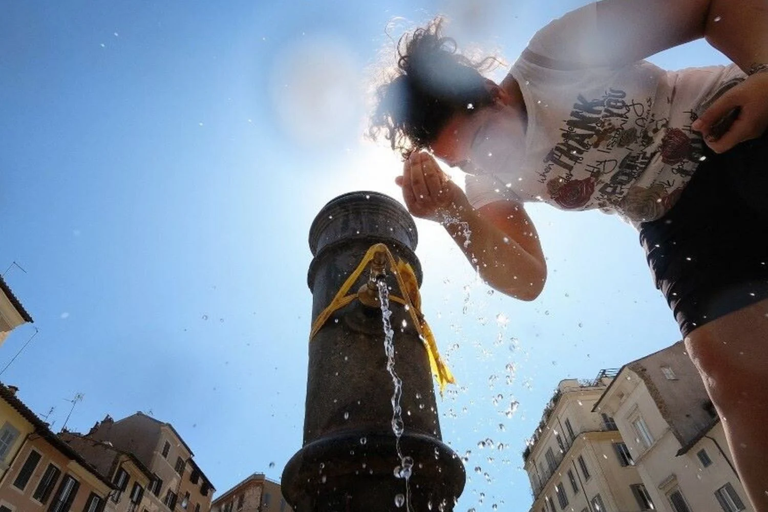 Roma: acesso à água potável falha para milhares; pressão e interrupções são rotina