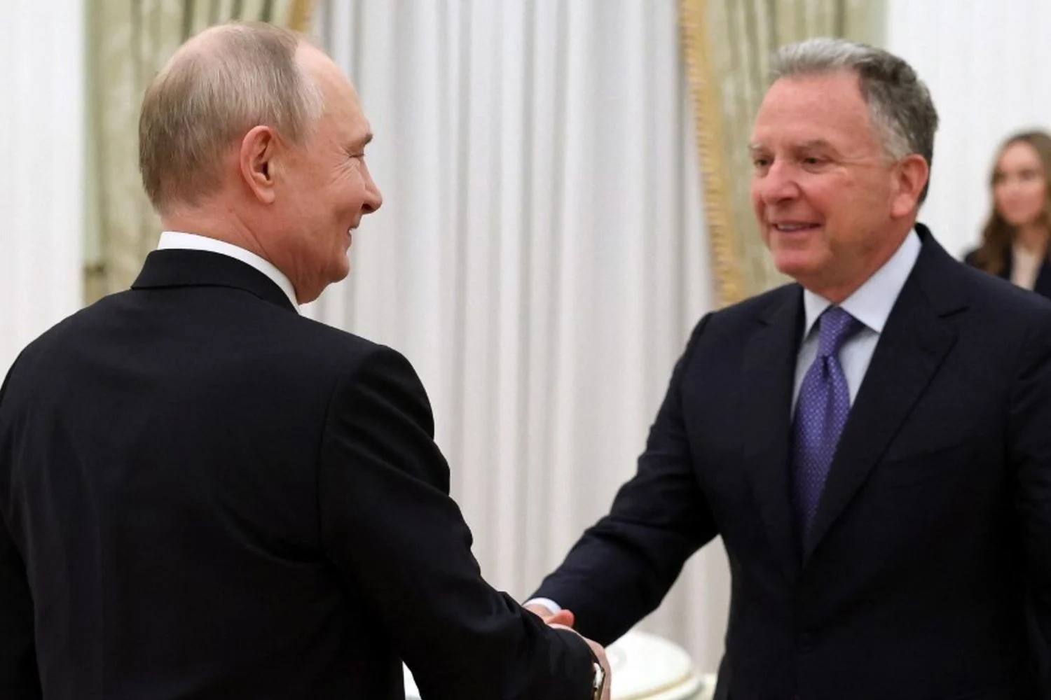 Trilateral em Abu Dhabi: EUA, Rússia e Ucrânia iniciam grupo de trabalho para tentar encerrar o conflito