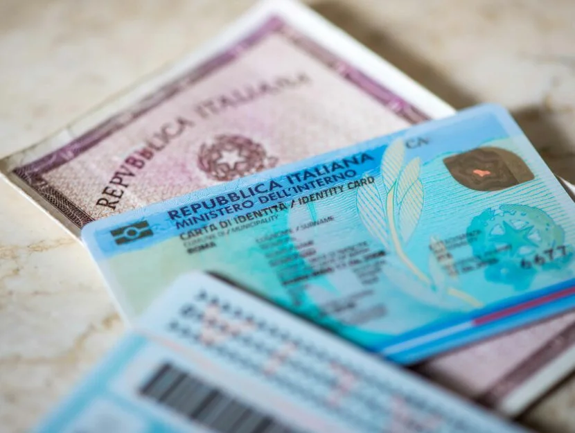 Diferenças entre Spid e Carteira de Identidade Eletrônica