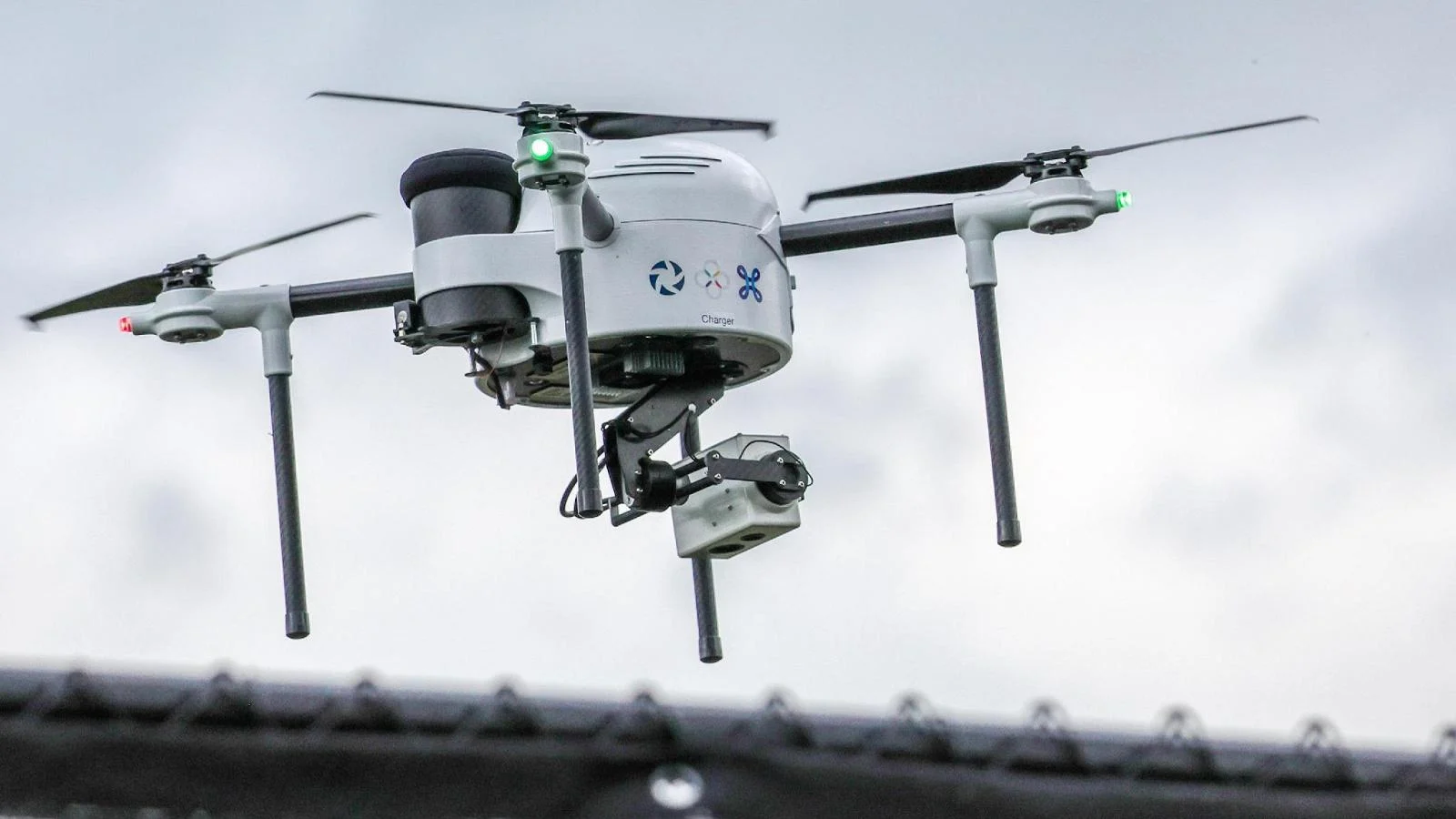 Drone interceptado com drogas e celulares no presídio de Poggioreale; sindicato exige reforço