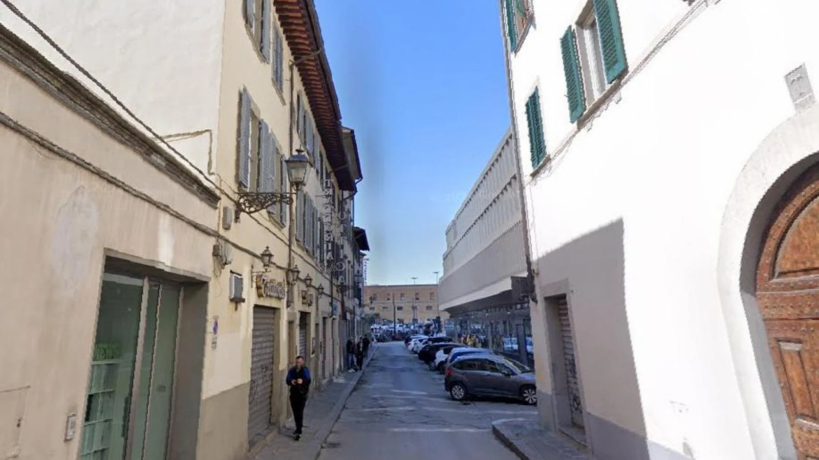 Mulher de 29 anos atacada e ferida com arma branca em Florença perto da estação