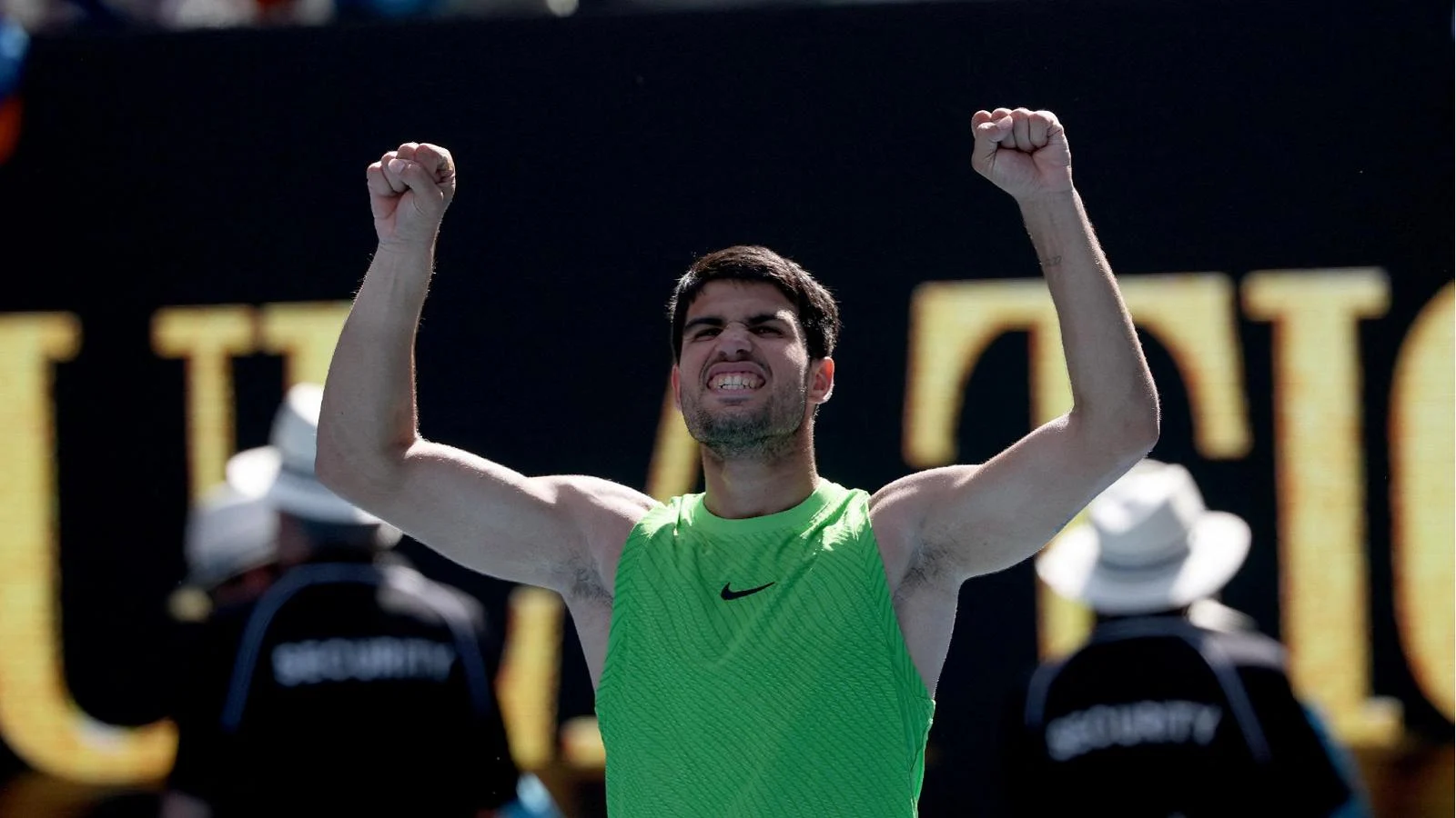 Alcaraz elimina Tommy Paul em três sets e avança às quartas do Australian Open 2026