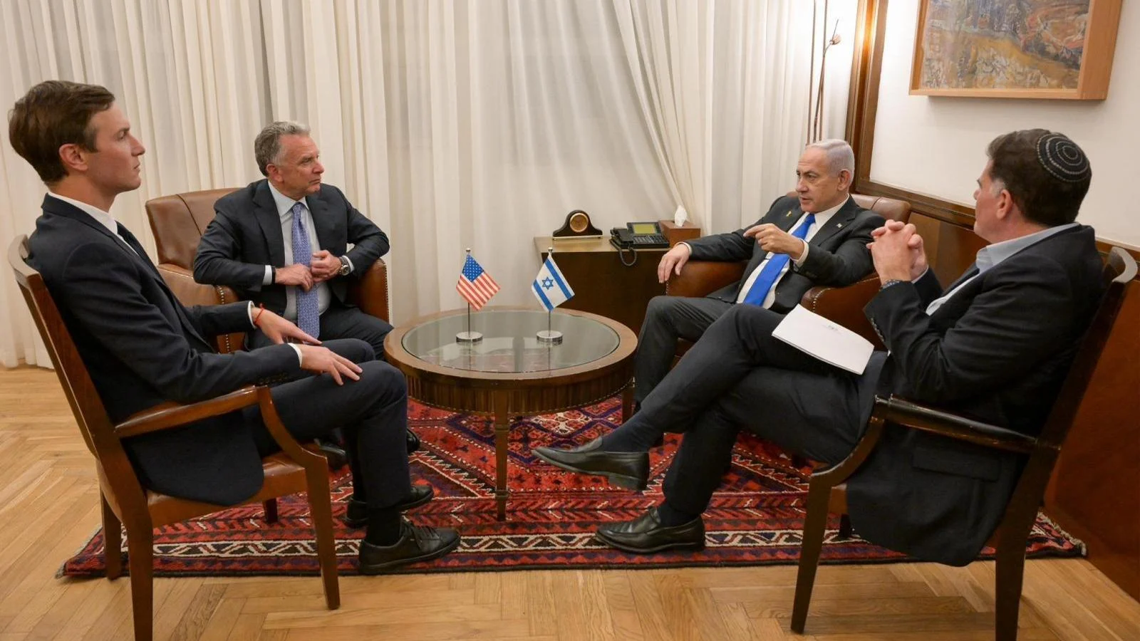 Witkoff e Kushner instam Netanyahu a avançar para a segunda fase do plano para Gaza e reabrir Rafah