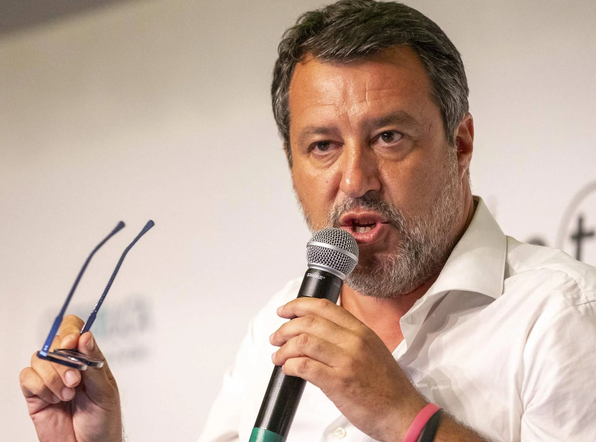 Salvini reafirma coesão da Lega: «Quem sai, acaba no nada» e desafia Zelensky a assinar acordo