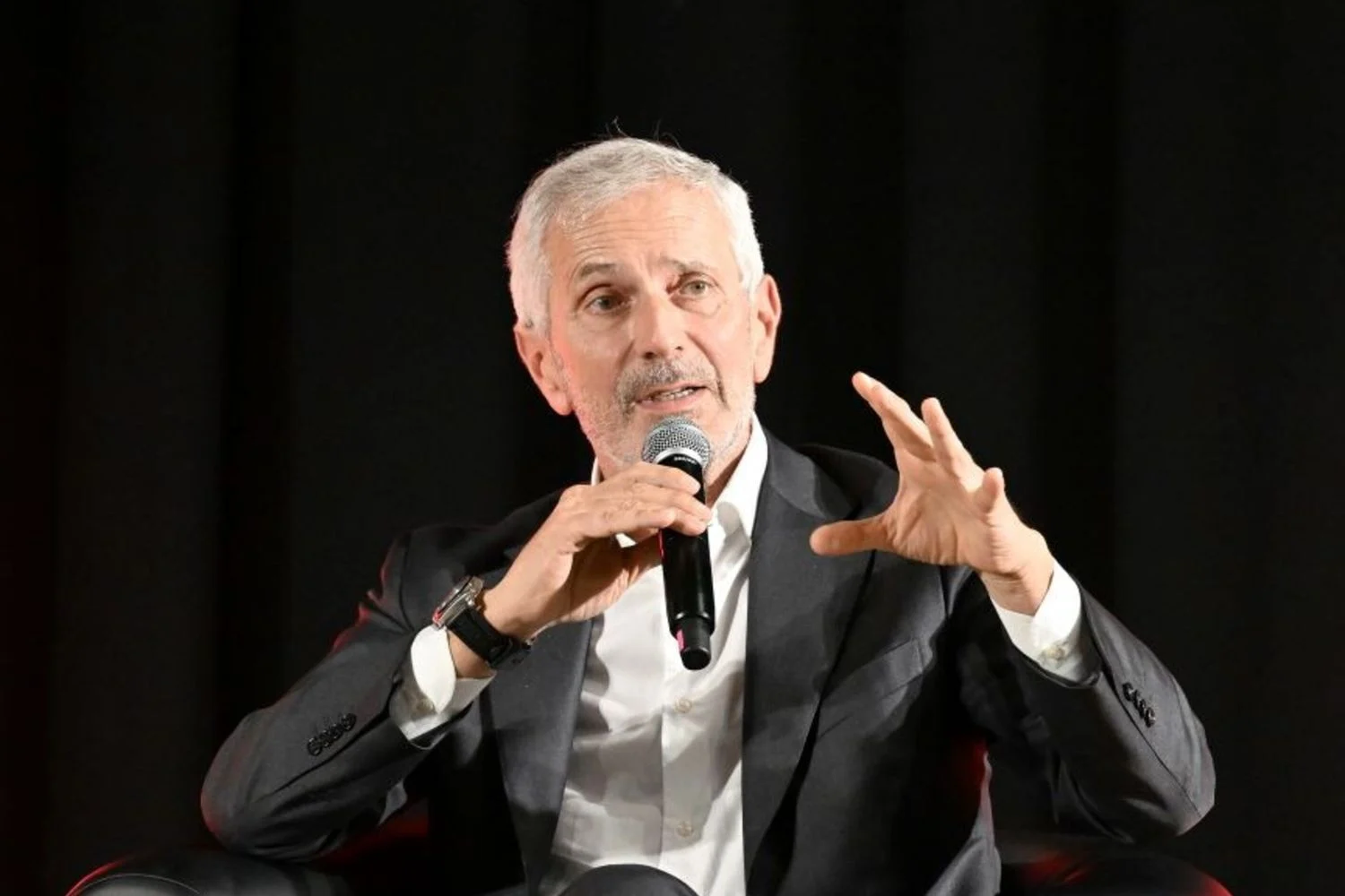 Gianrico Carofiglio e o Manual de Autodefesa Civil contra a Linguagem Obscura