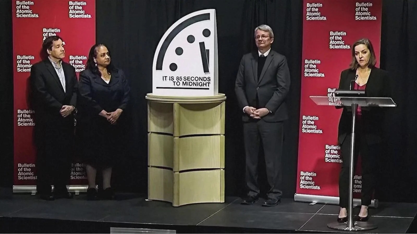 Relógio do Apocalipse avança 4 segundos por IA e 'neoimperialismo' de Trump e Putin