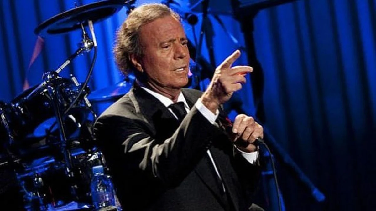 Julio Iglesias reage e abre ação: defesa contesta "denúncia falsa" e pede acesso a provas