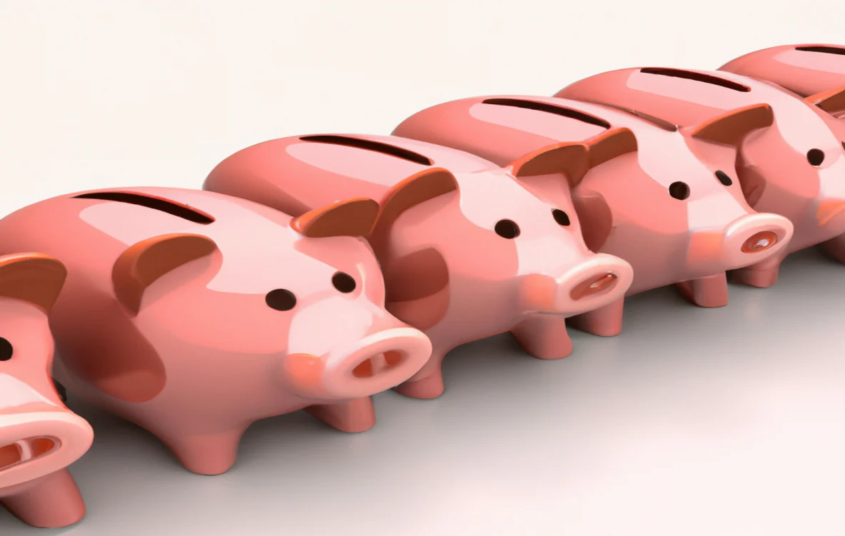 Itália lidera Europa em poupança, mas queda em investimentos revela tensão econômica