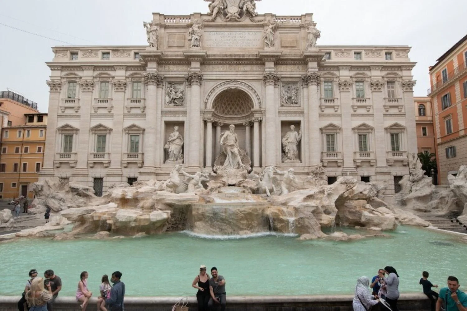 Fontana di Trevi terá ingresso pago a partir de 2 de fevereiro; residentes acessam gratuitamente