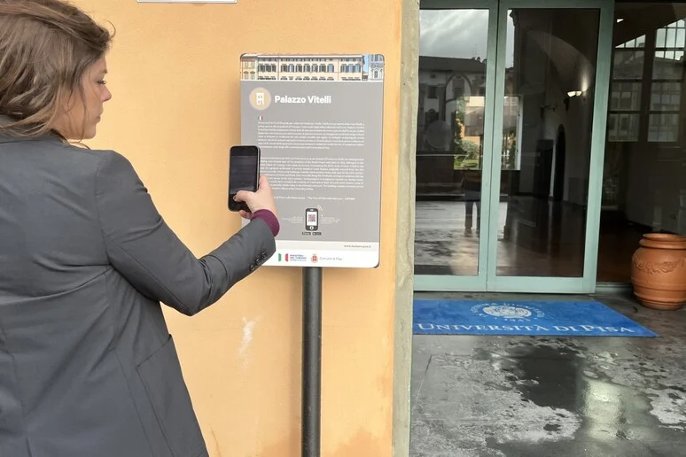 Pisa inaugura placas turísticas interativas com plataforma criada pela Universidade