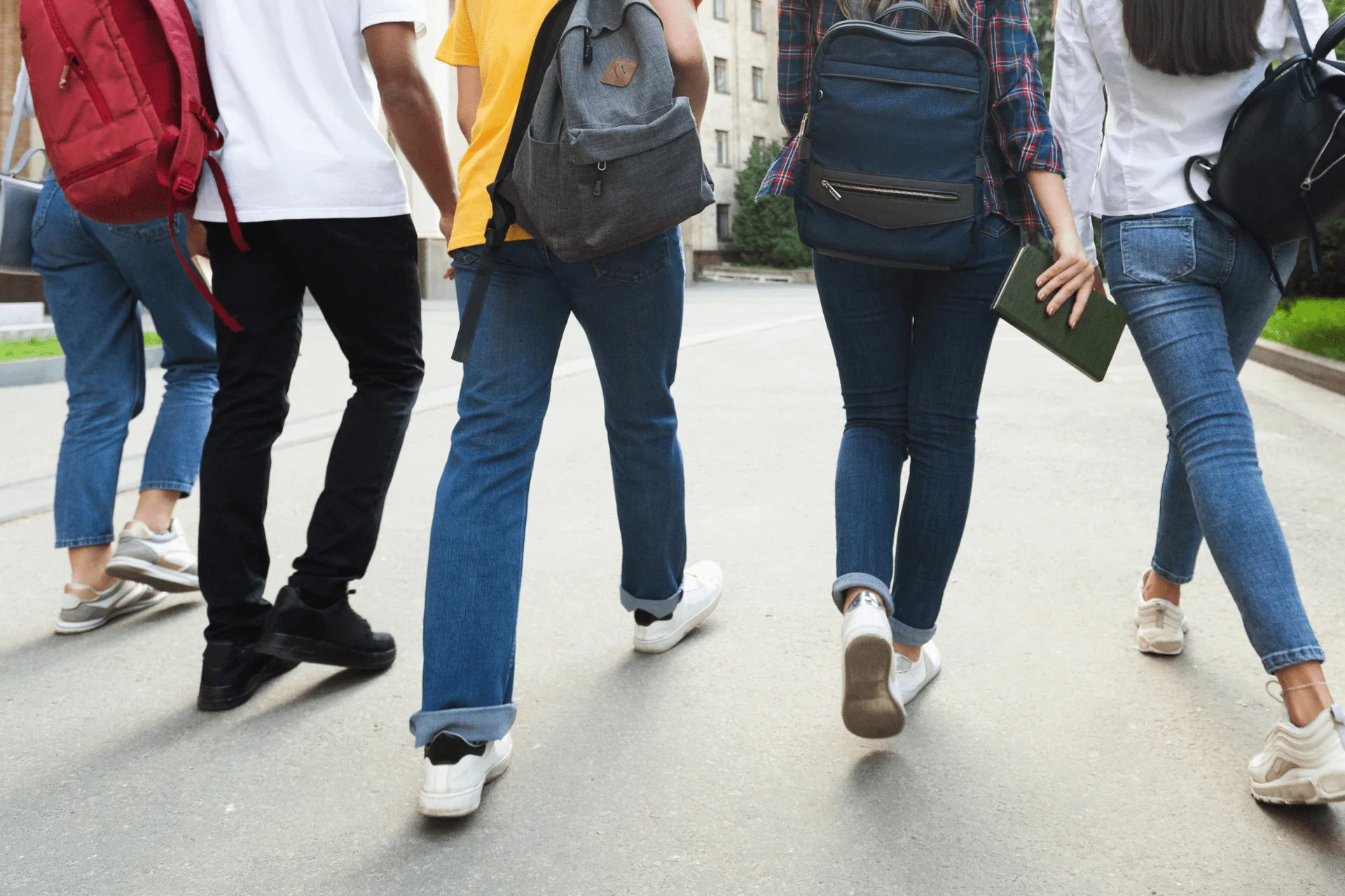 Itália autoriza uso de metal detector em escolas a pedido de diretores, dizem Valditara e Piantedosi