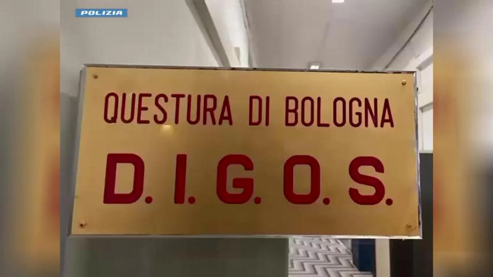 Mandado de prisão internacional e documentos falsos: russo de 36 anos detido em Bolonha