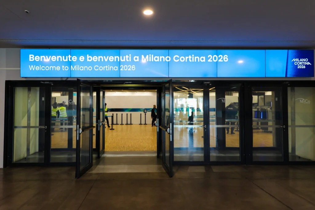 Bruxelas pede proibição de agentes ICE nos Jogos de Milano-Cortina e acende debate diplomático