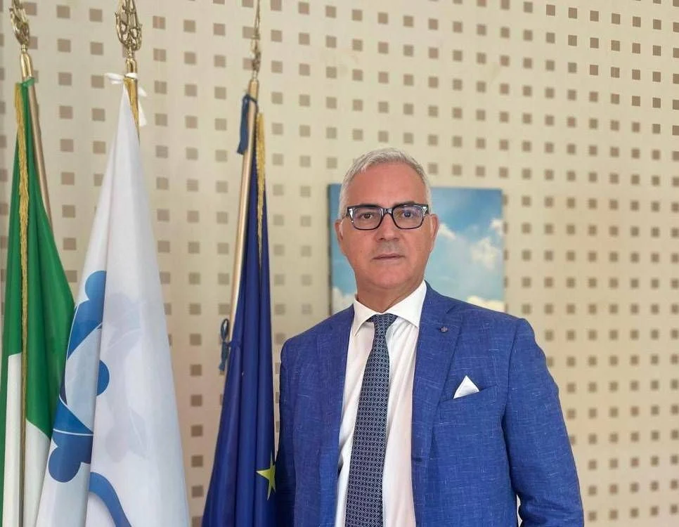 Cida reconhece visão do Livro Branco do MIMIT, mas exige governança, competências e políticas seletivas