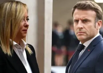 Meloni e Macron Debatem Imigração e Economia em Roma