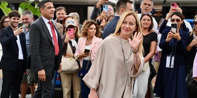 Primeira Ministra Meloni em Gênova: Acordo de Coesão da Ligúria