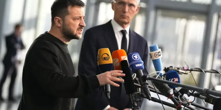 Zelensky na Sede da NATO: Um Encontro que pode Moldar o Futuro