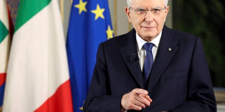 Ucrânia à Beira do Colapso: Mattarella Adverte Sobre Conflito Global