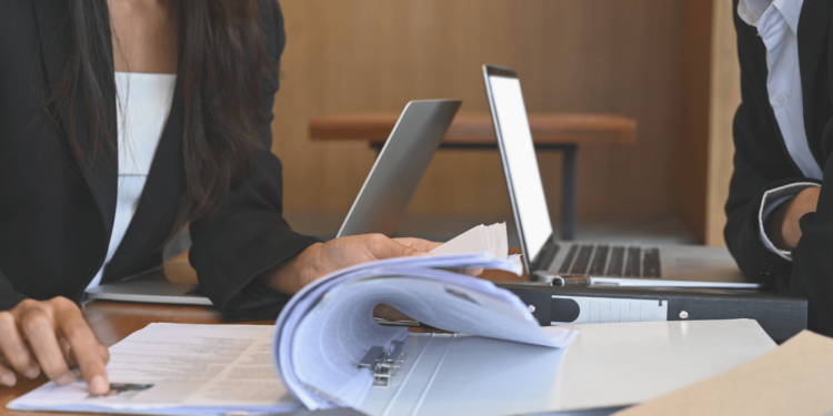 Direitos dos Estrangeiros na Itália: Espera pela Autorização de Residência