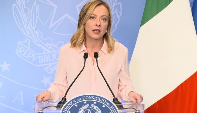 Giorgia Meloni e a Democracia Italiana: Desafios e Perspectivas