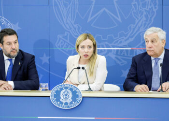 Itália envia 2º avião com ajuda humanitária para Gaza