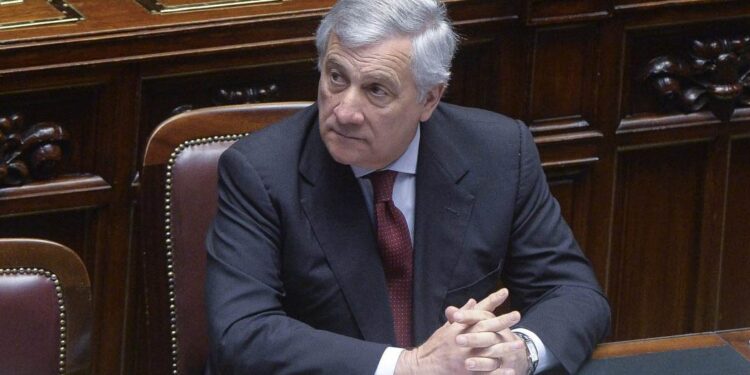 Itália sob pressão para coordenar resposta à Rússia