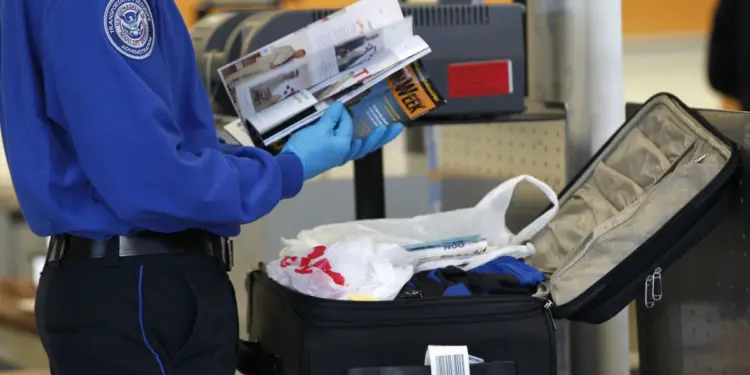 Itens de Uso Pessoal e Itens não declarados no Aeroporto