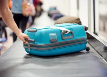 Itens Proibidos no Raio-X de Bagagem em Aeroportos: O Que Você Precisa Saber