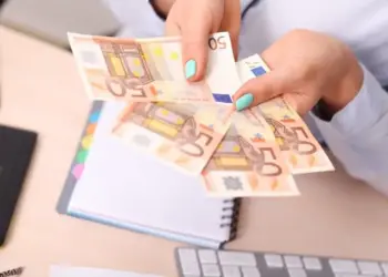 Moeda, Salários e Poder de Compra: O que Você Precisa Saber