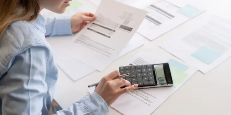 Saída Definitiva do Brasil: Impostos, Procedimentos e Orientações