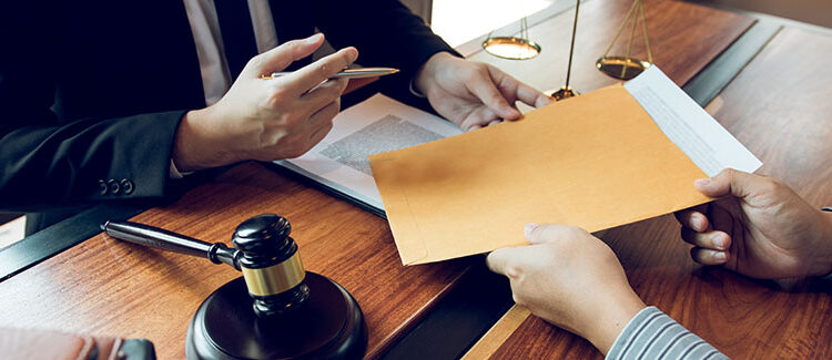 O ascendente italiano se naturalizou. O que devo apresentar?