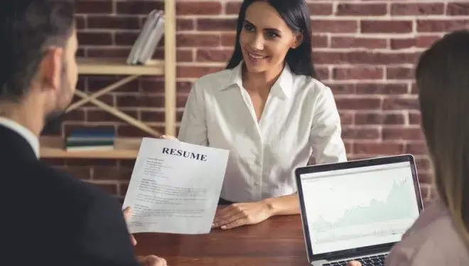 Tipos de Contrato de Trabalho na Itália: Um Guia Completo