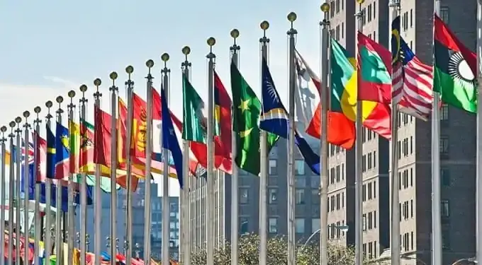 Assistência Internacional: Serviços Essenciais das Embaixadas e Consulados