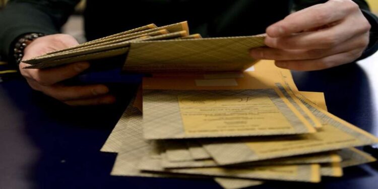 O que é a Cartolina Avviso Elettorale?