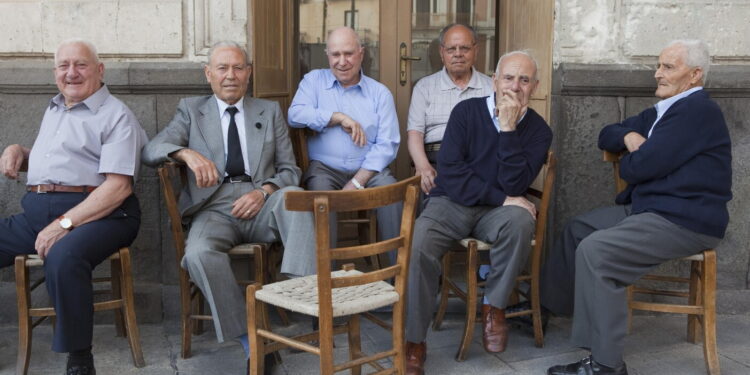 Impactos do Envelhecimento Populacional no Sul da Itália