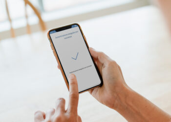 Como assinar documentos usando a Carteira de Identidade Eletrônica Italiana