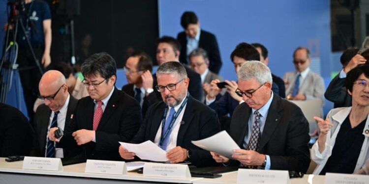 Japão e Itália: Investimentos e Colaboração para Transformar o Futuro